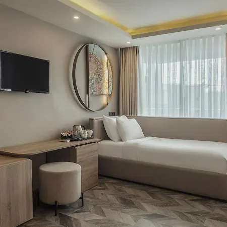 Bueyuek Hotel (Adults Only) Alanya Exterior photo
